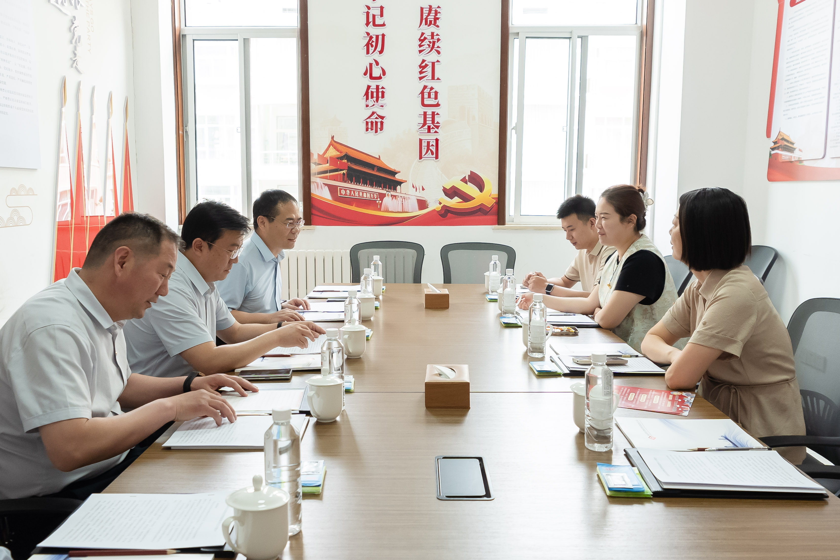 250430洛阳弘义集团莅临省直物业调研指导-2.jpg